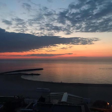 Faleza Nord Sea View Apartment Κονστάντζα Εξωτερικό φωτογραφία